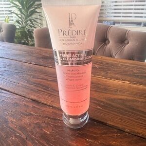 Predire Triple Acting Facial Cleansing Scrub